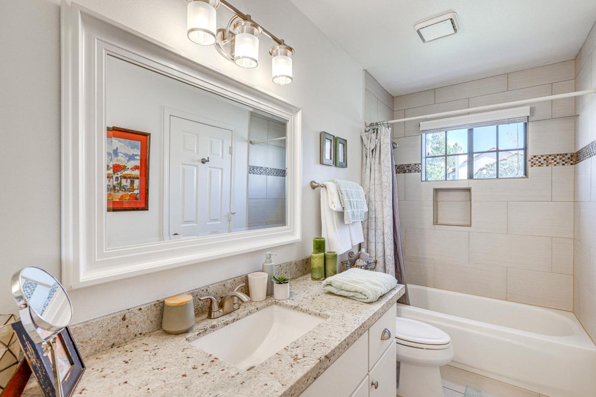 Apartment Quiet With Pool Access, Near Arizona Boardwalk